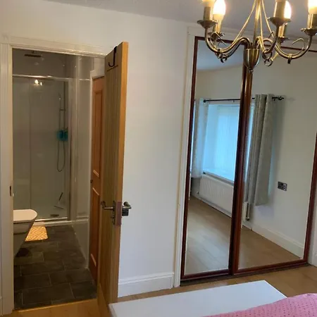 Parkside Mews Tatil Evi *