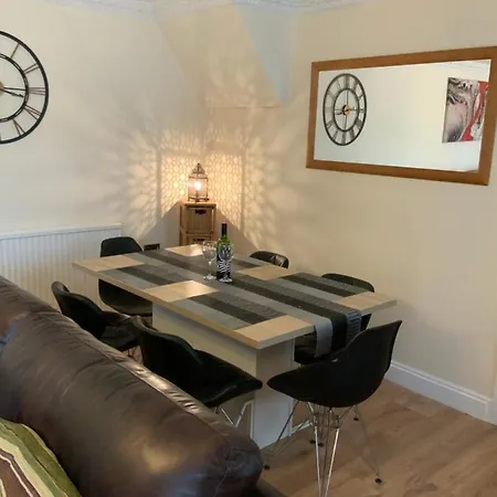 Parkside Mews Tatil Evi *